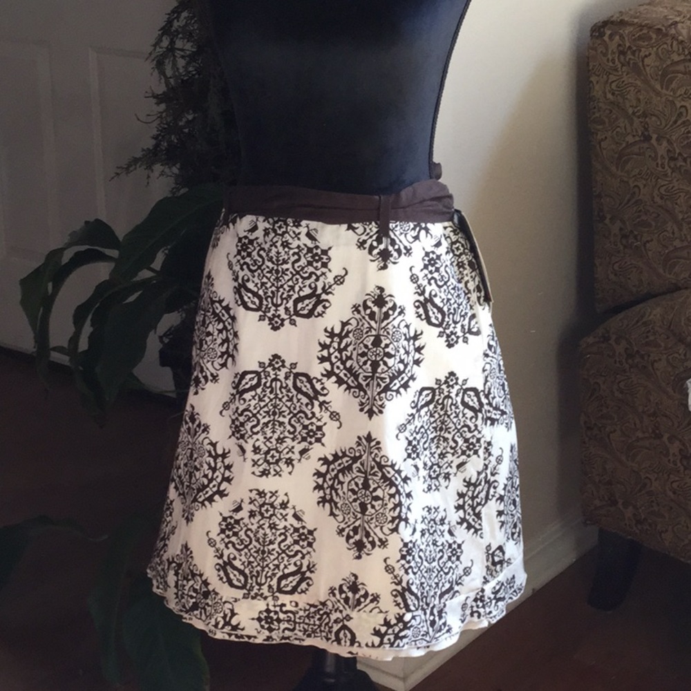 Brown and white skirt